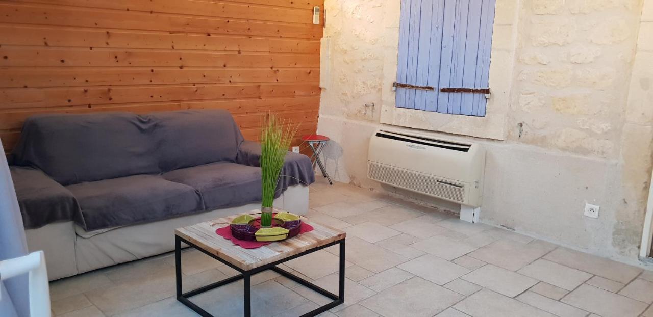 Joli Maison En Pierre Villa Arles Exterior photo